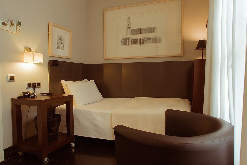 Hotel Banys Orientals Barcelona Exterior photo
